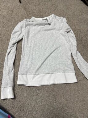Zara Heather Light Gray Long-Sleeve Crew Top
